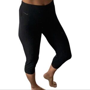 Nike lightweight Dri-Fit capris